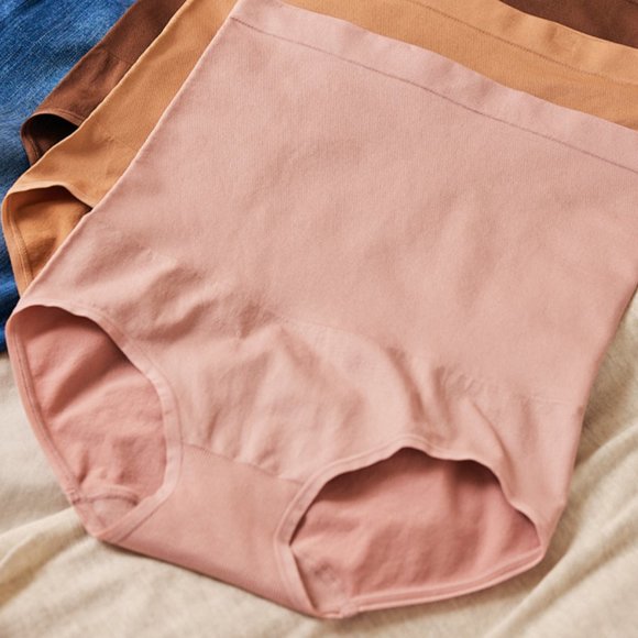 ⤵️🆕Jockey® Essentials Women's Slimming Cool Touch High Waist Brief - Picture 2 of 7